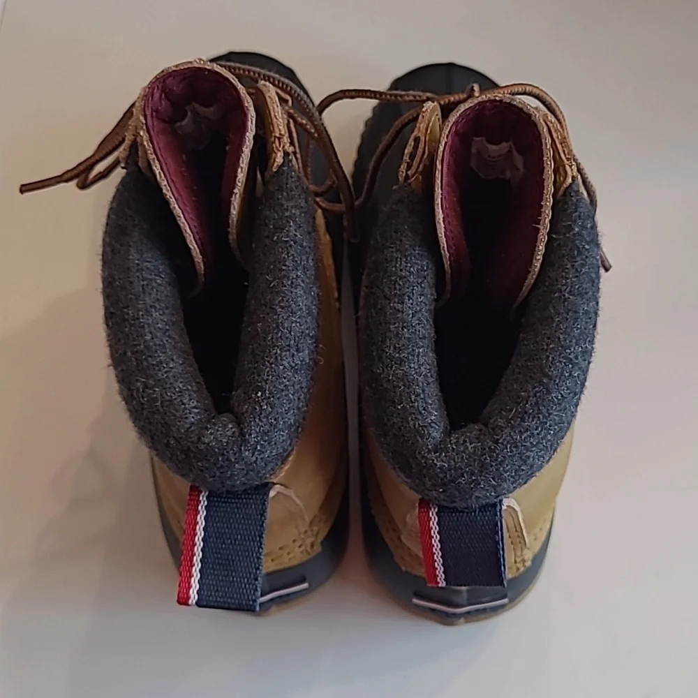 Tommy Hilfiger Waterproof Slip On Leather Traction Insulation Rain Snow Boot